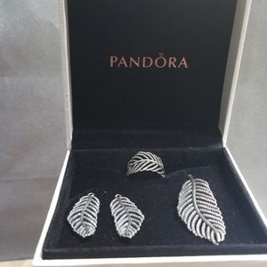Pandora light as a feather set